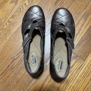 Clarks Bendable Ashland Spin Mary Janes Metallic Gold